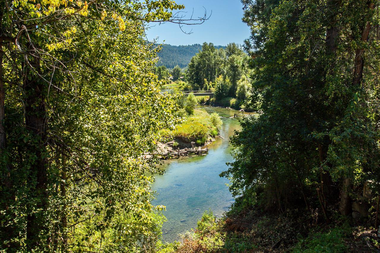 Storybook Riverside Inn Левенуэрт Экстерьер фото